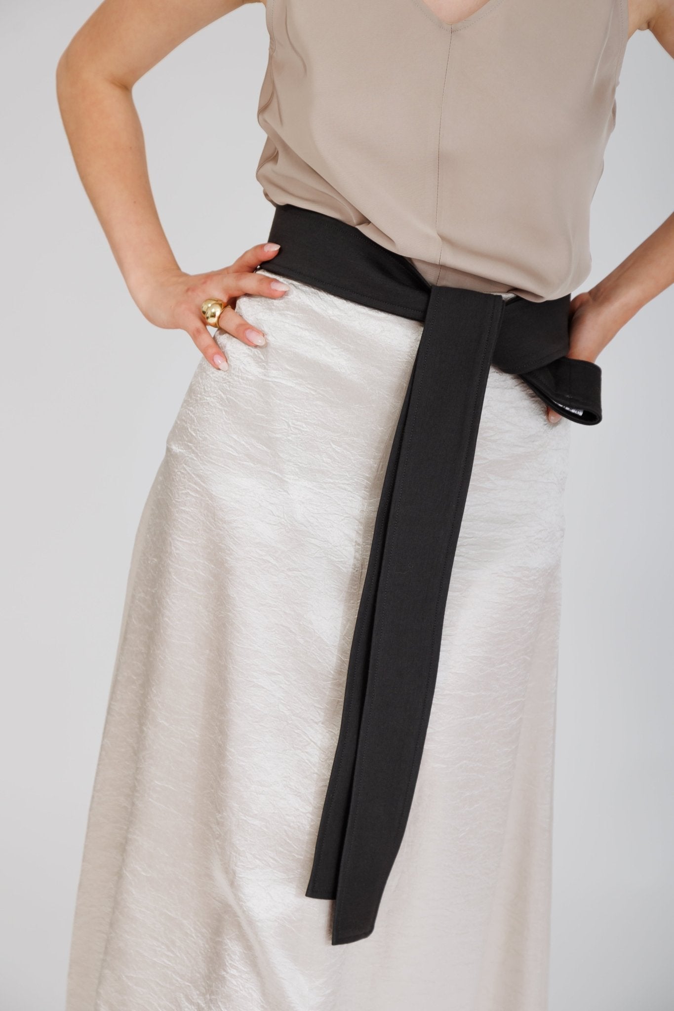SOFT JERSEY BELT IN CHARCOAL - interlue