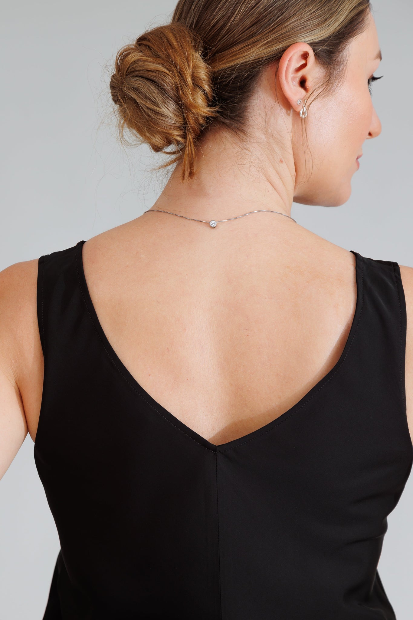 NIXIE TOP IN BLACKOUT - interlue