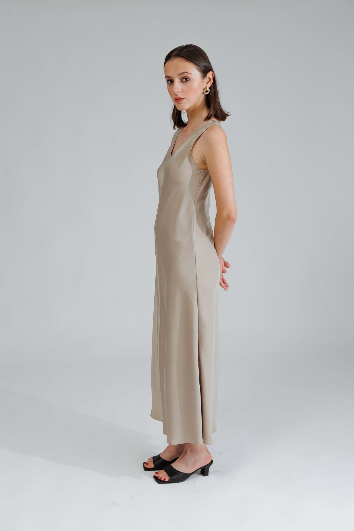NIXIE DRESS IN ICY LATTE - interlue