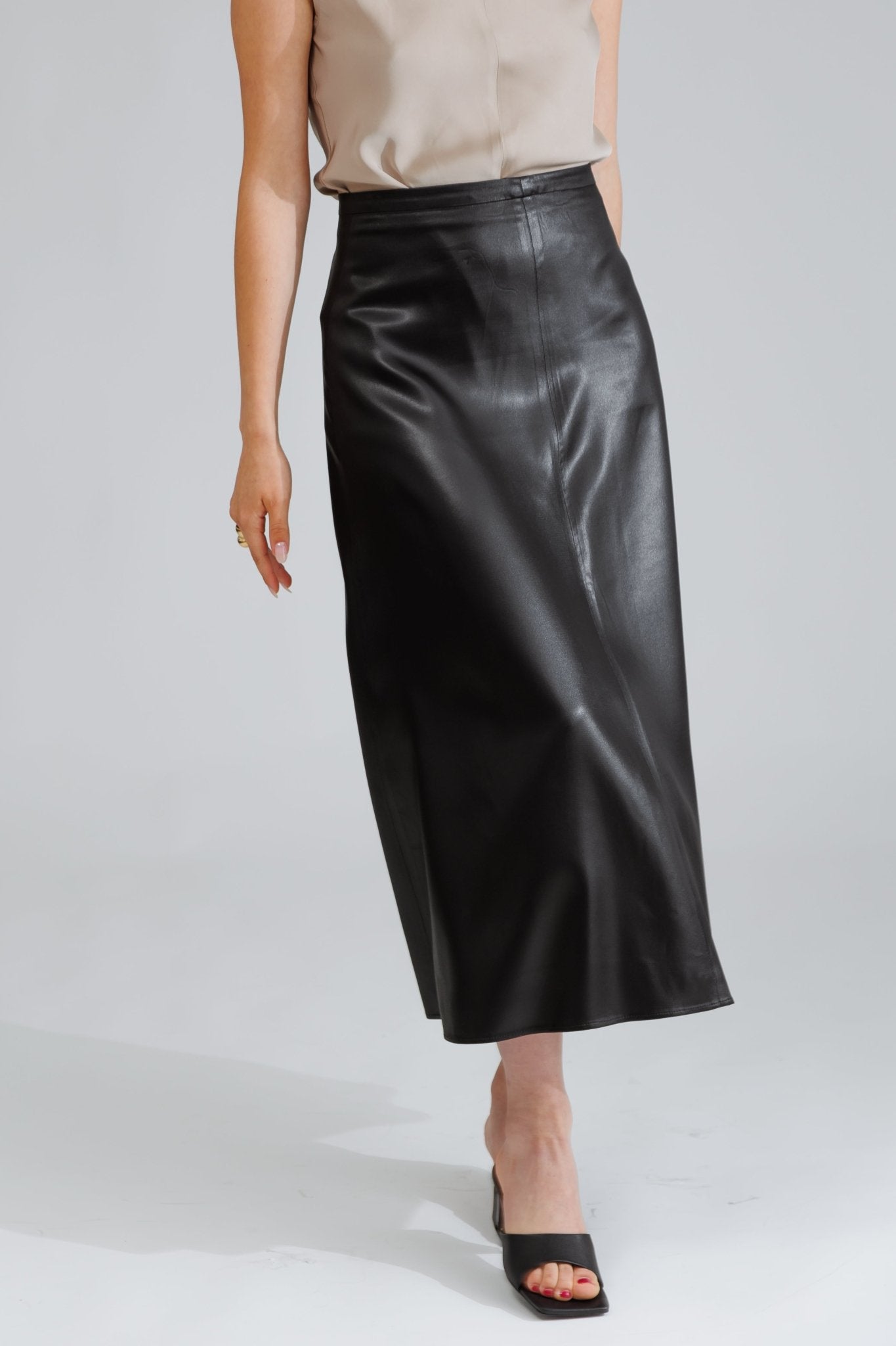 NATI SKIRT IN BLACK LEATHER - interlue