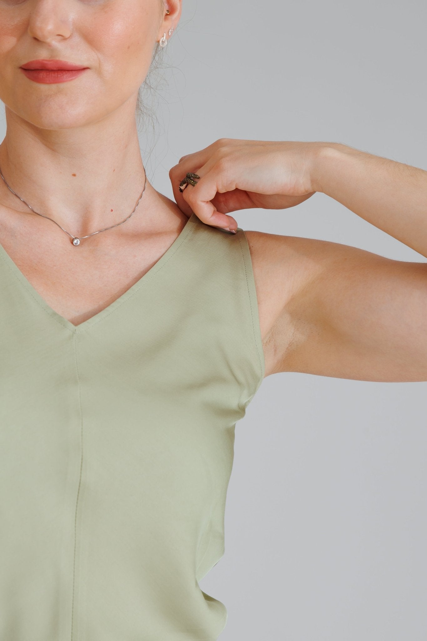 NIXIE TOP IN MINT WHISPER - interlue